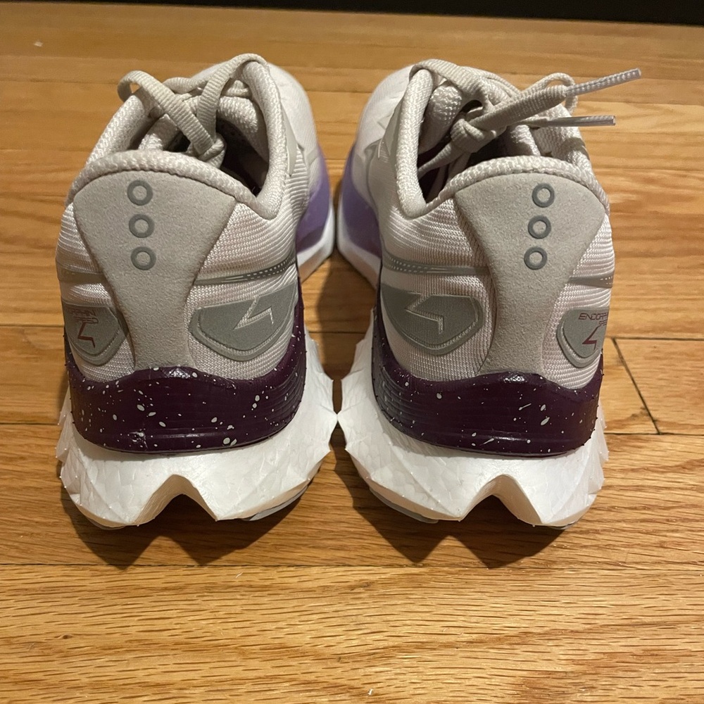 Saucony Women's Endorphin Speed 4 - Cream and Purple - Picture 4 of 7